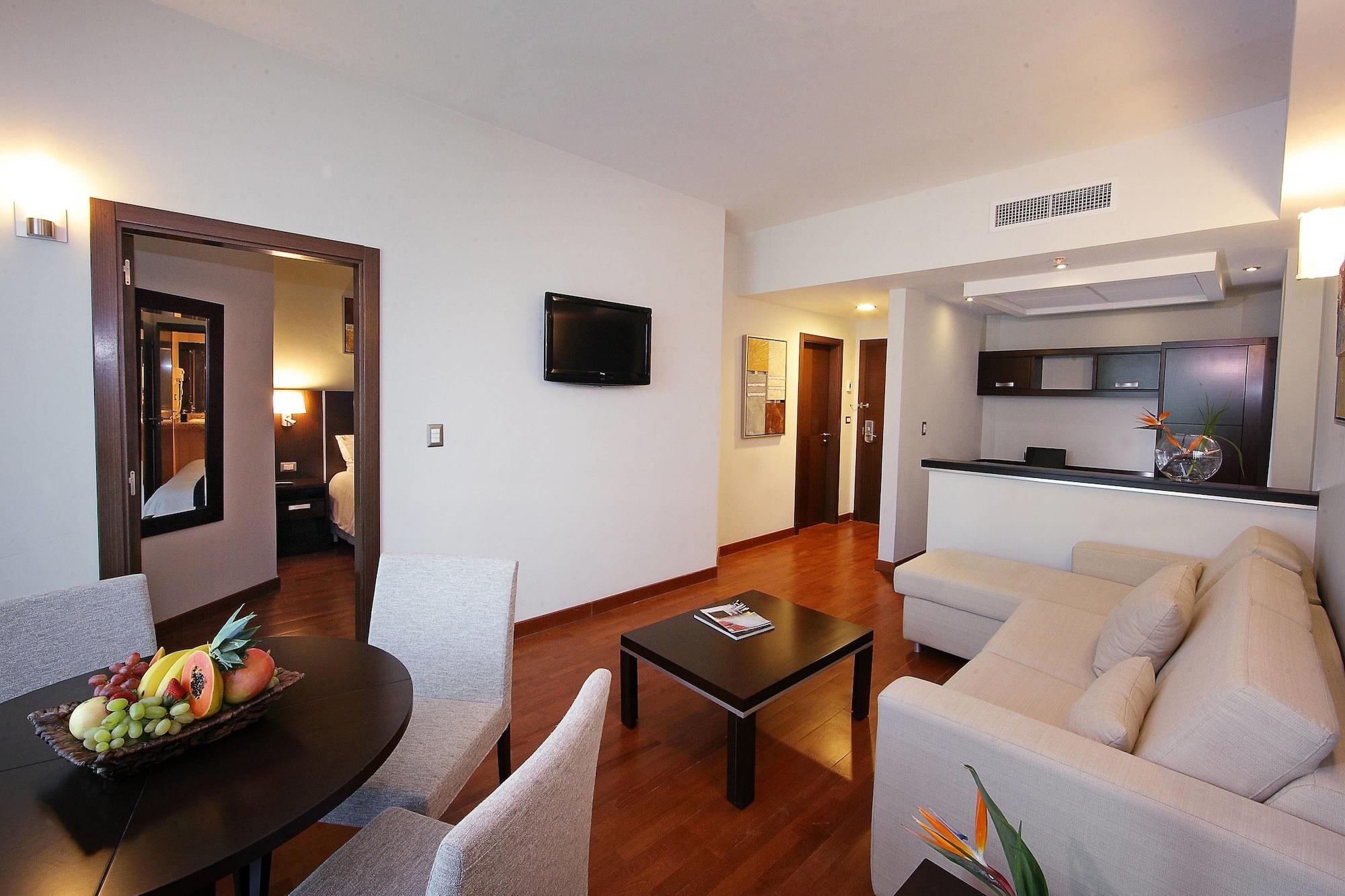 Marriott Executive Apartments Panama City, Finisterre Exterior photo