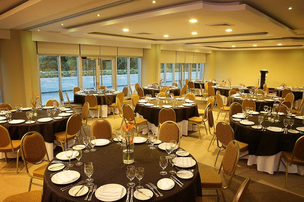 Marriott Executive Apartments Panama City, Finisterre Exterior photo