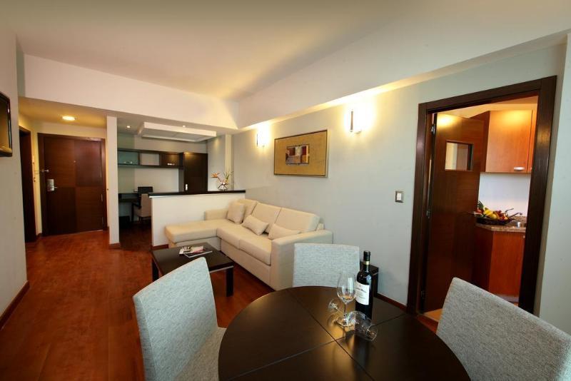 Marriott Executive Apartments Panama City, Finisterre Exterior photo